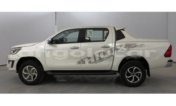 Comprar Importar Toyota Hilux Branco Carro em Import - Dubai em Bengo Province Comprar Importar Toyota Hilux Branco Carro em Import - Dubai em Bengo Province