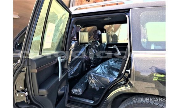Acheter Import Voiture Toyota Land Cruiser Noir à Import - Dubai, Province de Bengo Acheter Import Voiture Toyota Land Cruiser Noir à Import - Dubai, Province de Bengo