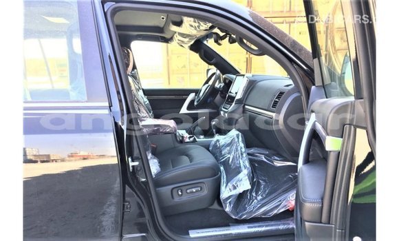 Acheter Import Voiture Toyota Land Cruiser Noir à Import - Dubai, Province de Bengo Acheter Import Voiture Toyota Land Cruiser Noir à Import - Dubai, Province de Bengo