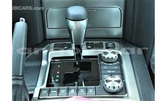 Acheter Import Voiture Toyota Land Cruiser Noir à Import - Dubai, Province de Bengo Acheter Import Voiture Toyota Land Cruiser Noir à Import - Dubai, Province de Bengo