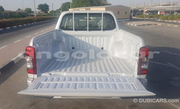 Comprar Importar Mitsubishi L200 Branco Carro em Import - Dubai em Bengo Province Comprar Importar Mitsubishi L200 Branco Carro em Import - Dubai em Bengo Province