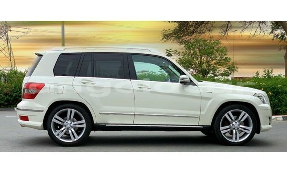 Comprar Importar Mercedes-Benz 190 Branco Carro em Import - Dubai em Bengo Province Comprar Importar Mercedes-Benz 190 Branco Carro em Import - Dubai em Bengo Province