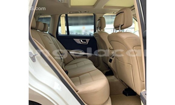 Comprar Importar Mercedes-Benz 190 Branco Carro em Import - Dubai em Bengo Province Comprar Importar Mercedes-Benz 190 Branco Carro em Import - Dubai em Bengo Province