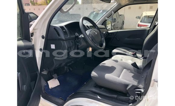 Comprar Importar Toyota Hiace Branco Carro em Import - Dubai em Bengo Province Comprar Importar Toyota Hiace Branco Carro em Import - Dubai em Bengo Province