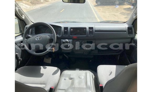 Comprar Importar Toyota Hiace Branco Carro em Import - Dubai em Bengo Province Comprar Importar Toyota Hiace Branco Carro em Import - Dubai em Bengo Province
