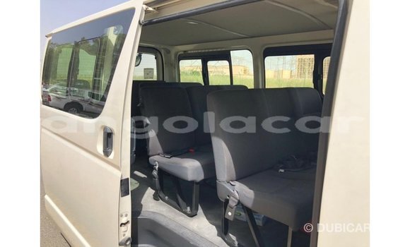 Comprar Importar Toyota Hiace Branco Carro em Import - Dubai em Bengo Province Comprar Importar Toyota Hiace Branco Carro em Import - Dubai em Bengo Province