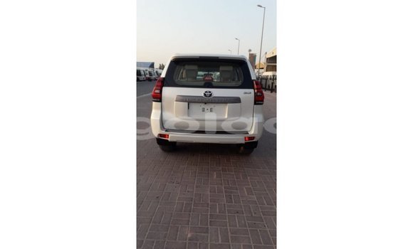 Comprar Importar Toyota Prado Branco Carro em Import - Dubai em Bengo Province Comprar Importar Toyota Prado Branco Carro em Import - Dubai em Bengo Province