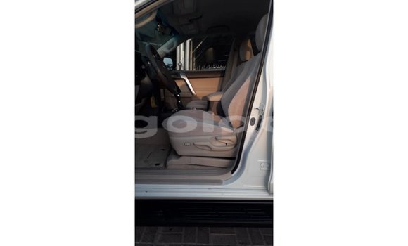 Comprar Importar Toyota Prado Branco Carro em Import - Dubai em Bengo Province Comprar Importar Toyota Prado Branco Carro em Import - Dubai em Bengo Province