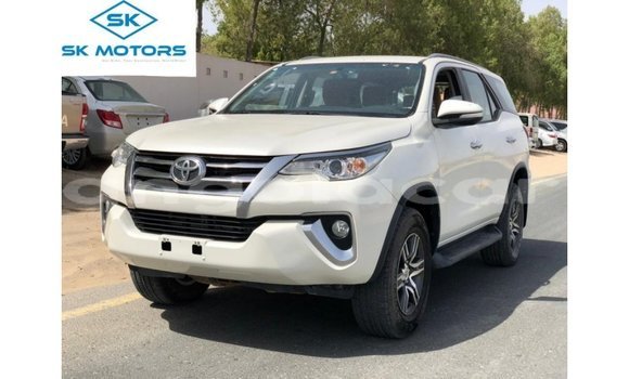 Buy Import Toyota Fortuner White Car in Import - Dubai in Bengo Province Buy Import Toyota Fortuner White Car in Import - Dubai in Bengo Province