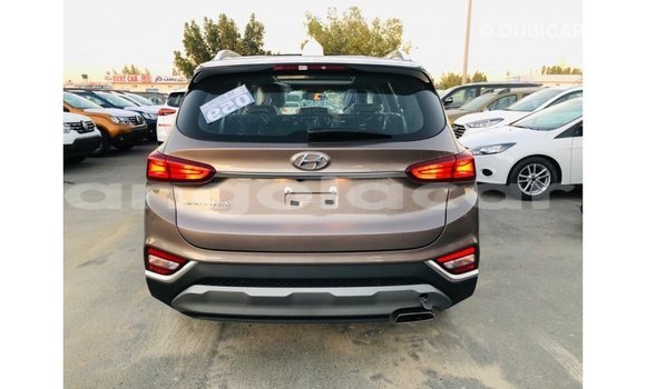 Acheter Import Voiture Hyundai Santa Fe Marron à Import - Dubai, Province de Bengo Acheter Import Voiture Hyundai Santa Fe Marron à Import - Dubai, Province de Bengo