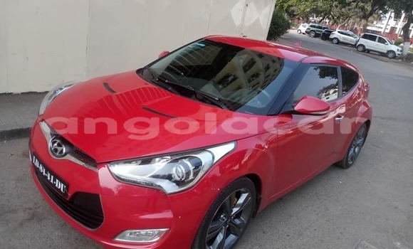 Comprar Usado Hyundai Veloster Vermelho Carro em Benguela em Benguela