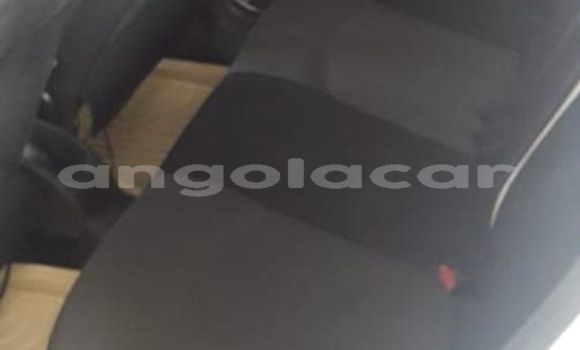 Buy Used Peugeot 206 White Car in Luanda in Luanda Province Buy Used Peugeot 206 White Car in Luanda in Luanda Province