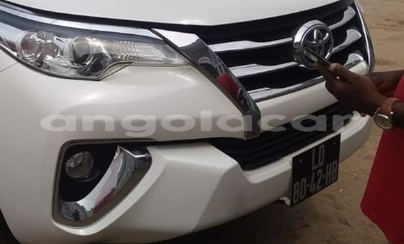 Buy Used Toyota Fortuner White Car in Luanda in Luanda Province Buy Used Toyota Fortuner White Car in Luanda in Luanda Province