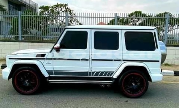Buy Used Mercedes-Benz G-klasse White Car in Luanda in Luanda Province