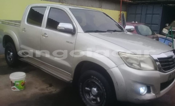 Buy Used Toyota Hilux Silver Car in Luanda in Luanda Province Buy Used Toyota Hilux Silver Car in Luanda in Luanda Province