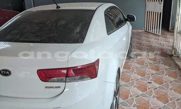 Buy Used Kia Cerato White Car in Luanda in Luanda Province Buy Used Kia Cerato White Car in Luanda in Luanda Province