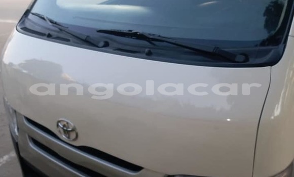 Comprar Usado Toyota Hiace Branco Carro em Luanda em Luanda Province