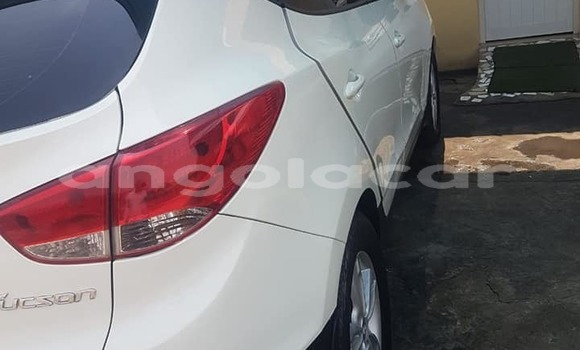 Buy Used Hyundai Tucson White Car in Luanda in Luanda Province Buy Used Hyundai Tucson White Car in Luanda in Luanda Province