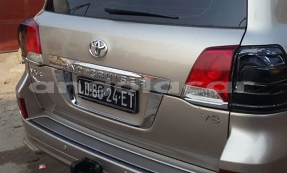 Buy Used Toyota Land Cruiser Silver Car in Luanda in Luanda Province Buy Used Toyota Land Cruiser Silver Car in Luanda in Luanda Province