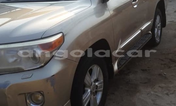 Buy Used Toyota Land Cruiser Silver Car in Luanda in Luanda Province Buy Used Toyota Land Cruiser Silver Car in Luanda in Luanda Province