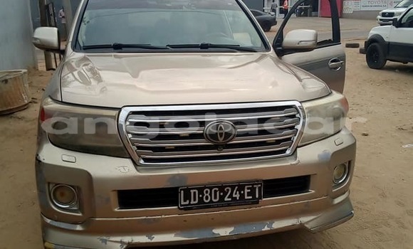 Comprar Usado Toyota Land Cruiser Prata Carro em Luanda em Luanda Province
