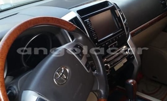 Buy Used Toyota Land Cruiser Silver Car in Luanda in Luanda Province Buy Used Toyota Land Cruiser Silver Car in Luanda in Luanda Province
