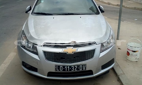 Acheter Occasion Voiture Chevrolet Cruze Gris à Luanda, Province de Luanda Acheter Occasion Voiture Chevrolet Cruze Gris à Luanda, Province de Luanda
