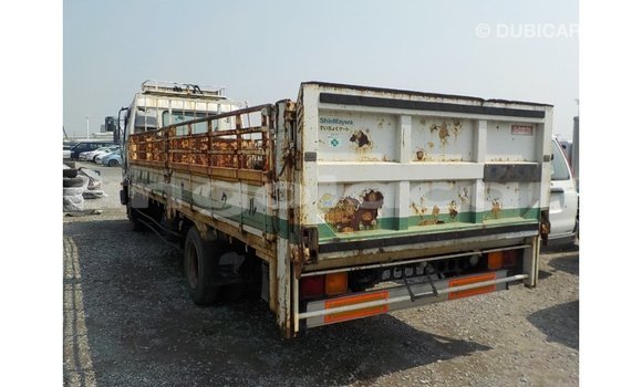 Comprar Importar Isuzu Rodeo Branco Carro em Import - Dubai em Bengo Province Comprar Importar Isuzu Rodeo Branco Carro em Import - Dubai em Bengo Province