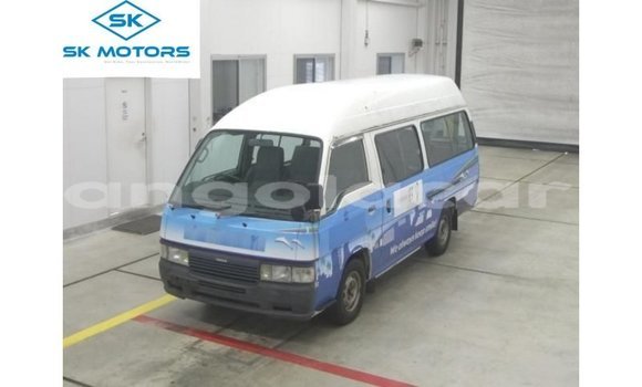 Comprar Importar Nissan Caravan Branco Carro em Import - Dubai em Bengo Province