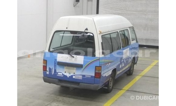 Comprar Importar Nissan Caravan Branco Carro em Import - Dubai em Bengo Province Comprar Importar Nissan Caravan Branco Carro em Import - Dubai em Bengo Province