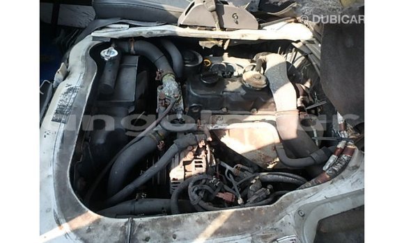 Comprar Importar Nissan Caravan Branco Carro em Import - Dubai em Bengo Province Comprar Importar Nissan Caravan Branco Carro em Import - Dubai em Bengo Province