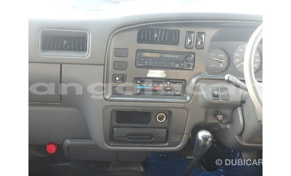 Comprar Importar Nissan Caravan Branco Carro em Import - Dubai em Bengo Province Comprar Importar Nissan Caravan Branco Carro em Import - Dubai em Bengo Province