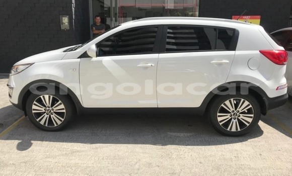 Comprar Usado Kia Sportage Branco Carro em Luena em Moxico Comprar Usado Kia Sportage Branco Carro em Luena em Moxico