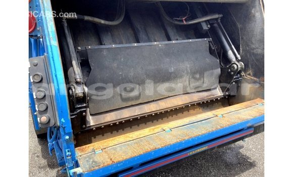 Comprar Importar Mitsubishi i Azul Carro em Import - Dubai em Bengo Province Comprar Importar Mitsubishi i Azul Carro em Import - Dubai em Bengo Province