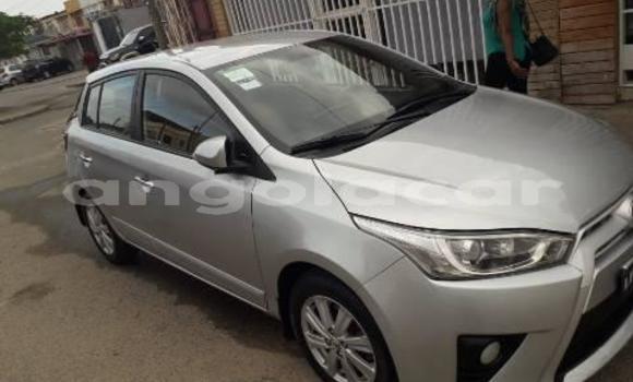 Comprar Usado Toyota Yaris Prata Carro em Luanda em Luanda Province Comprar Usado Toyota Yaris Prata Carro em Luanda em Luanda Province