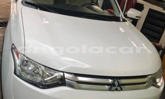 Acheter Occasion Voiture Mitsubishi Montero Blanc à Benguela, Benguela Acheter Occasion Voiture Mitsubishi Montero Blanc à Benguela, Benguela