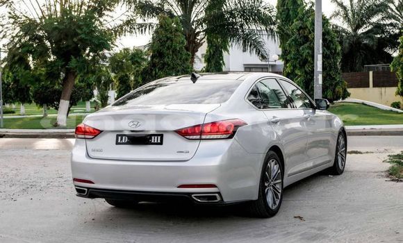 Buy Used Hyundai Genesis Silver Car in Benguela in Benguela Buy Used Hyundai Genesis Silver Car in Benguela in Benguela