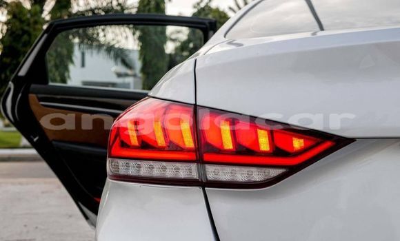 Buy Used Hyundai Genesis Silver Car in Benguela in Benguela Buy Used Hyundai Genesis Silver Car in Benguela in Benguela