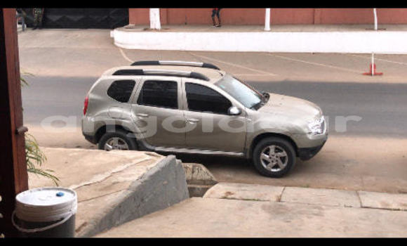 Comprar Usado Renault Duster Prata Carro em Benguela em Benguela Comprar Usado Renault Duster Prata Carro em Benguela em Benguela