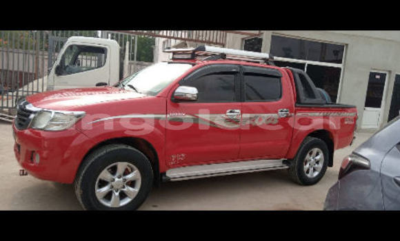 Comprar Usado Toyota Hilux Vermelho Carro em Benguela em Benguela Comprar Usado Toyota Hilux Vermelho Carro em Benguela em Benguela