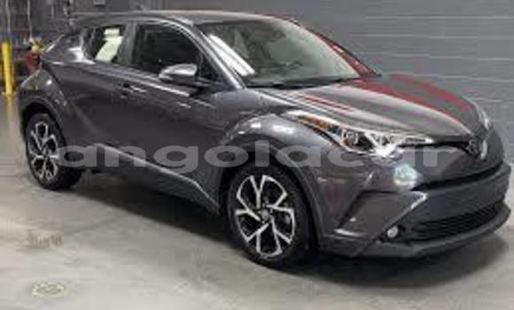Buy Used Toyota C-HR Silver Car in Luena in Moxico Buy Used Toyota C-HR Silver Car in Luena in Moxico