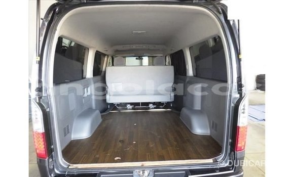 Comprar Importar Toyota Hiace Outro Carro em Import - Dubai em Bengo Province Comprar Importar Toyota Hiace Outro Carro em Import - Dubai em Bengo Province