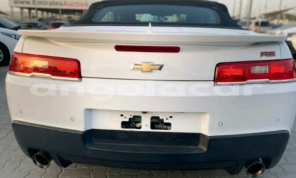 Acheter Occasion Voiture Chevrolet Camaro Blanc à Luanda, Province de Luanda Acheter Occasion Voiture Chevrolet Camaro Blanc à Luanda, Province de Luanda