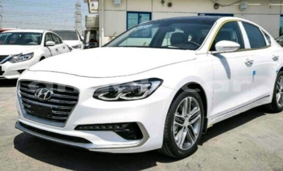 Buy New Hyundai Azera White Car in Luanda in Luanda Province Buy New Hyundai Azera White Car in Luanda in Luanda Province