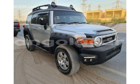Comprar Importar Toyota FJ Cruiser Outro Carro em Import - Dubai em Bengo Province Comprar Importar Toyota FJ Cruiser Outro Carro em Import - Dubai em Bengo Province