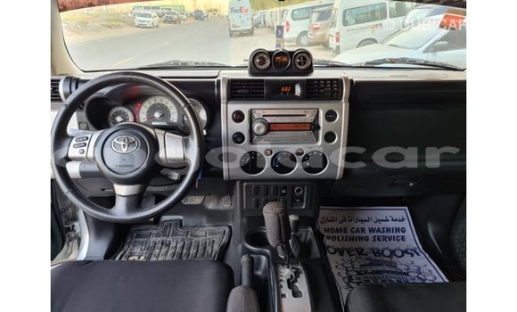 Comprar Importar Toyota FJ Cruiser Outro Carro em Import - Dubai em Bengo Province Comprar Importar Toyota FJ Cruiser Outro Carro em Import - Dubai em Bengo Province