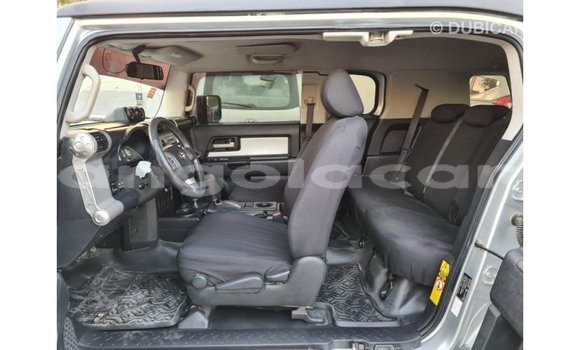 Comprar Importar Toyota FJ Cruiser Outro Carro em Import - Dubai em Bengo Province Comprar Importar Toyota FJ Cruiser Outro Carro em Import - Dubai em Bengo Province