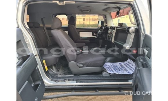 Comprar Importar Toyota FJ Cruiser Outro Carro em Import - Dubai em Bengo Province Comprar Importar Toyota FJ Cruiser Outro Carro em Import - Dubai em Bengo Province