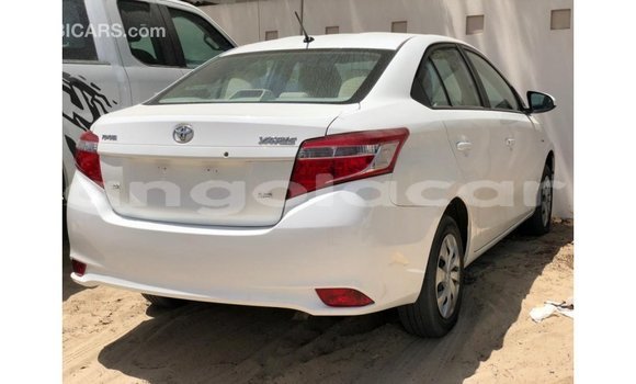 Comprar Importar Toyota Yaris Branco Carro em Import - Dubai em Bengo Province Comprar Importar Toyota Yaris Branco Carro em Import - Dubai em Bengo Province
