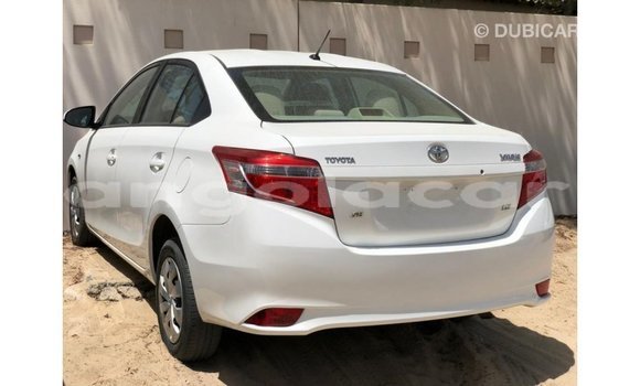 Comprar Importar Toyota Yaris Branco Carro em Import - Dubai em Bengo Province Comprar Importar Toyota Yaris Branco Carro em Import - Dubai em Bengo Province